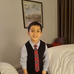 Meet your Posher, Elyakout